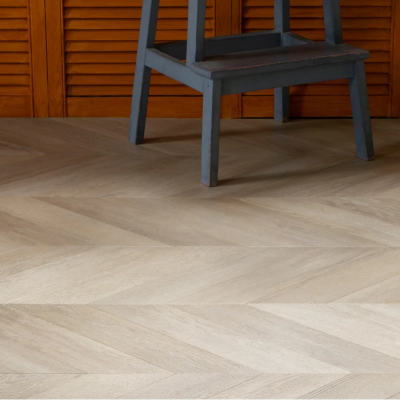 Кварц-виниловая плитка LVT (клеевая) Vinilam Chevron Glue Шеврон Сезар (2,86 м2). Фотографии, цена, характеристики Кварц-виниловая плитка LVT (клеевая) Vinilam Chevron Glue Шеврон Сезар (2,86 м2). Фотографии, цена, характеристики